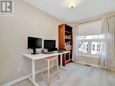 53 Thornbury Crescent Ottawa ON K2G 6C5