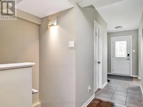 53 Thornbury Crescent Ottawa ON K2G 6C5