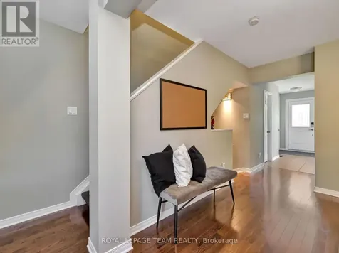 53 Thornbury Crescent Ottawa ON K2G 6C5