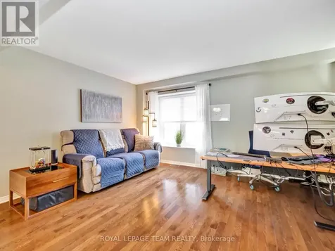 53 Thornbury Crescent Ottawa ON K2G 6C5