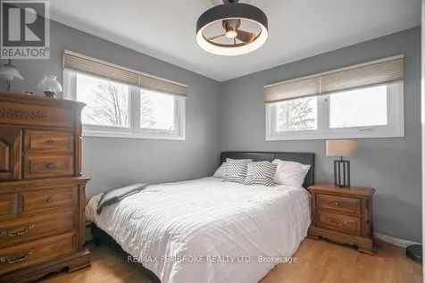 282 Clemow Avenue Pembroke ON K8A 2E4