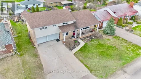 282 Clemow Avenue Pembroke ON K8A 2E4