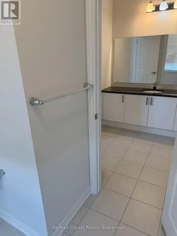166 Auckland Drive Whitby ON L1P 0J2