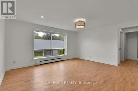 896 Elmsmere Drive Ottawa ON K1J 7T6
