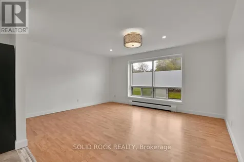 896 Elmsmere Drive Ottawa ON K1J 7T6