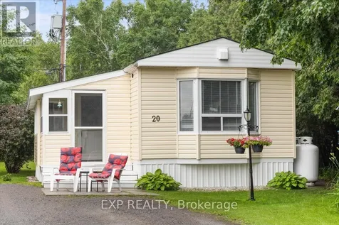 20 Pinewood Avenue Beckwith ON K7C 3P1