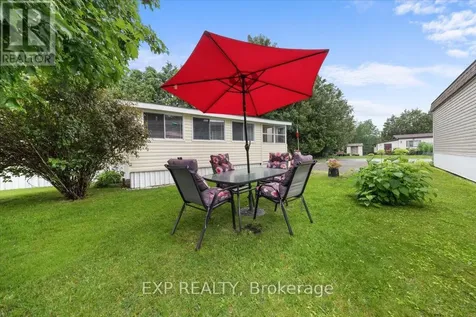 20 Pinewood Avenue Beckwith ON K7C 3P1