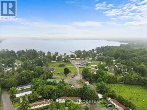 20 Pinewood Avenue Beckwith ON K7C 3P1