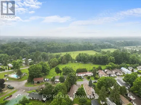20 Pinewood Avenue Beckwith ON K7C 3P1