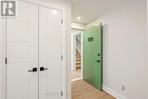 10 Mcarthur Avenue Ottawa ON K1L 6R2