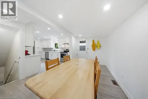 36 Oak Street Grimsby ON L3M 3G7