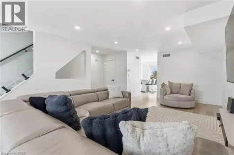 1253 Silvan Forest Drive Burlington ON L7M 0B7
