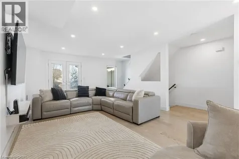 1253 Silvan Forest Drive Burlington ON L7M 0B7
