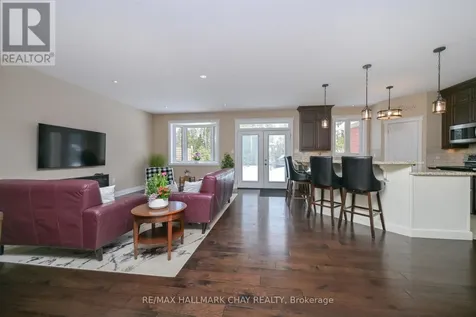 11 Harry Parker Place Adjala-tosorontio ON L0M 1J0