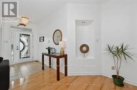 4070 Canyon Walk Drive Ottawa ON K1V 1W4