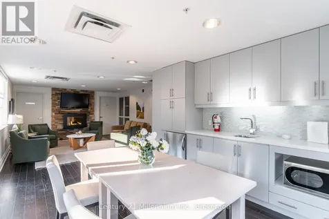 1 Shipyard Lane Collingwood ON L9Y 0W2