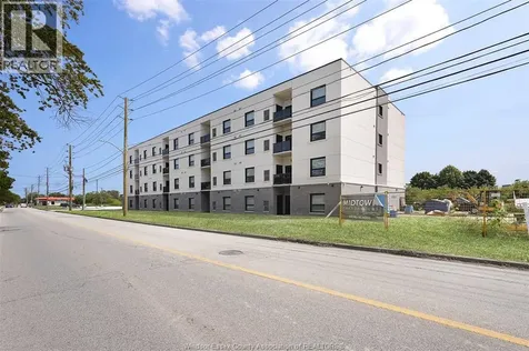 705 Grand Marais Windsor ON N8X 3H8