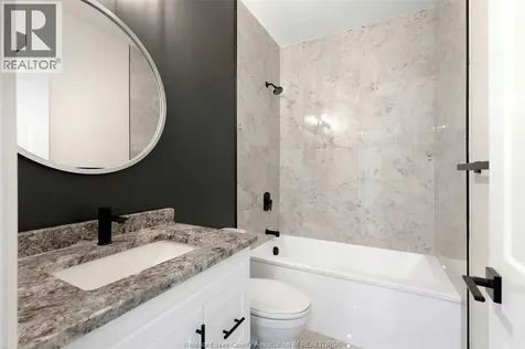 705 Grand Marais Windsor ON N8X 3H8
