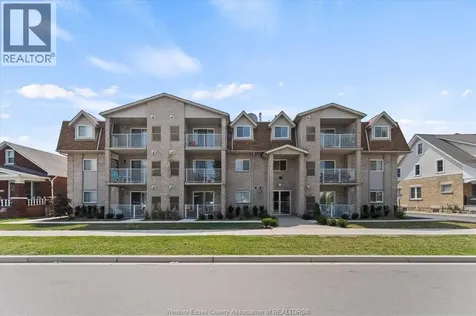 1323 Langlois Windsor ON N8X 4L8