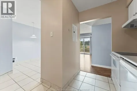 1323 Langlois Windsor ON N8X 4L8