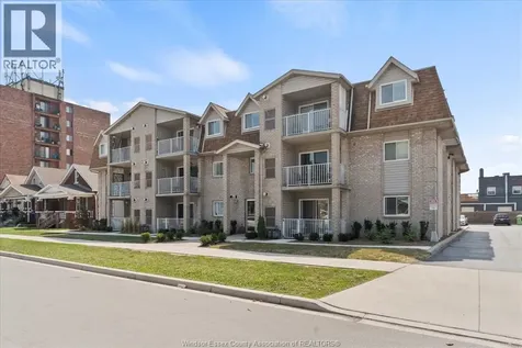 1323 Langlois Windsor ON N8X 4L8