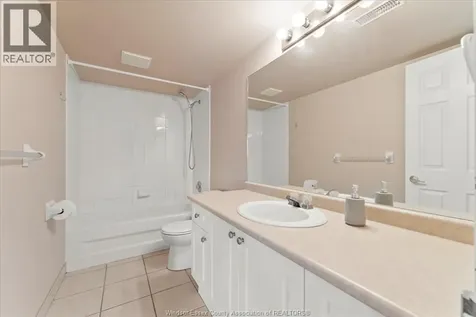 1323 Langlois Windsor ON N8X 4L8