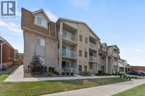 1323 Langlois Windsor ON N8X 4L8