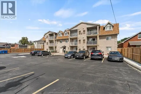1323 Langlois Windsor ON N8X 4L8