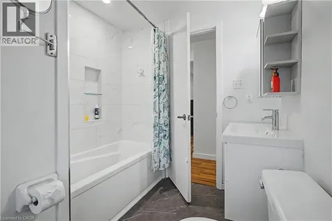 191 Northview Heights Drive Cambridge ON N1R 8C6