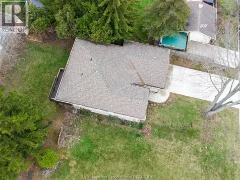 30 St Michael Avenue Chatham ON N7M 2E4
