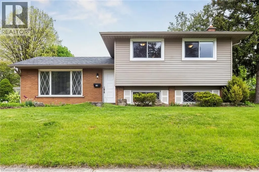 130 Hudson Crescent Kitchener ON N2B 2V9