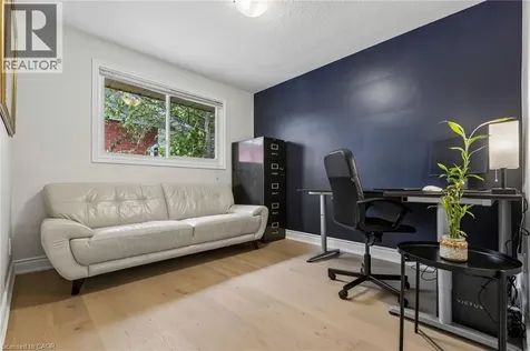 130 Hudson Crescent Kitchener ON N2B 2V9