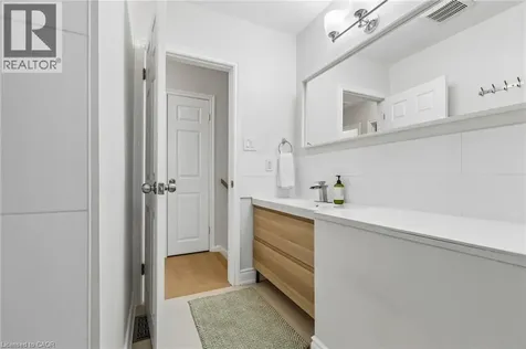 130 Hudson Crescent Kitchener ON N2B 2V9