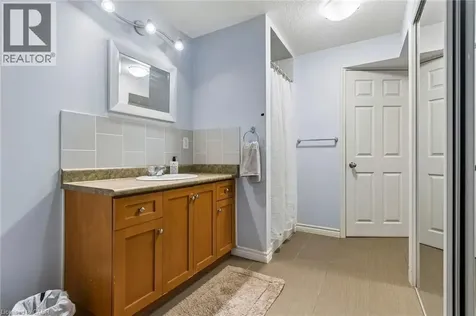 130 Hudson Crescent Kitchener ON N2B 2V9
