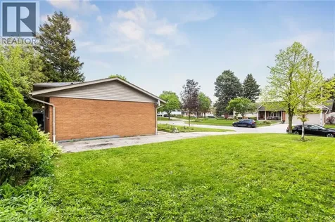 130 Hudson Crescent Kitchener ON N2B 2V9