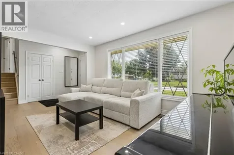 130 Hudson Crescent Kitchener ON N2B 2V9