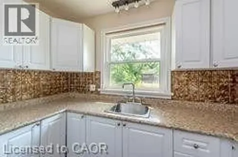 10 Collier Road Thorold ON L2V 2W9