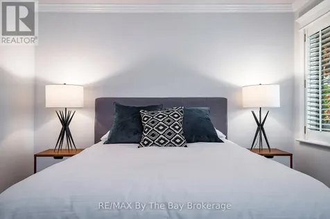 9 Purple Hill Lane Clearview ON L0M 1G0