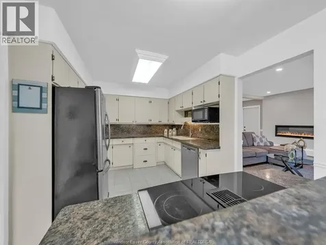7 Longbeach Drive Leamington ON N8H 4H9