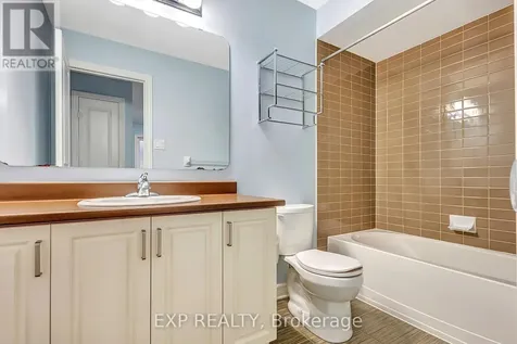 635 Moorpark Avenue Ottawa ON K2M 0H8