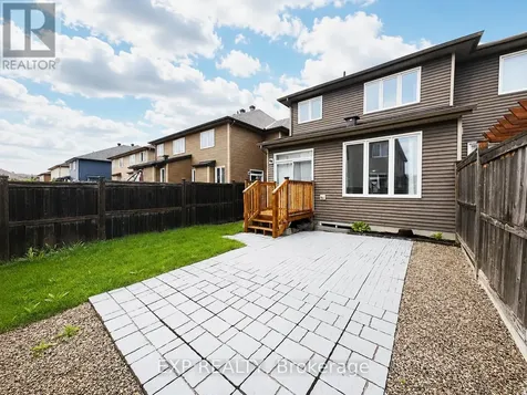 635 Moorpark Avenue Ottawa ON K2M 0H8