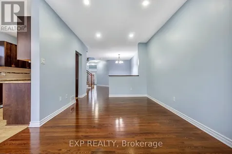 635 Moorpark Avenue Ottawa ON K2M 0H8