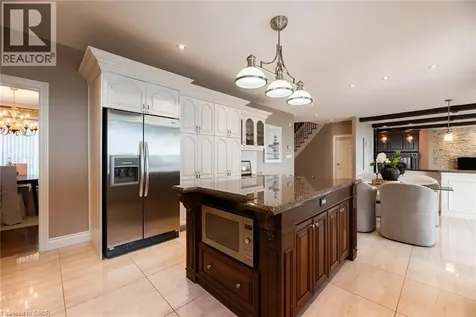 17 Lochside Drive Stoney Creek ON L8E 5T6