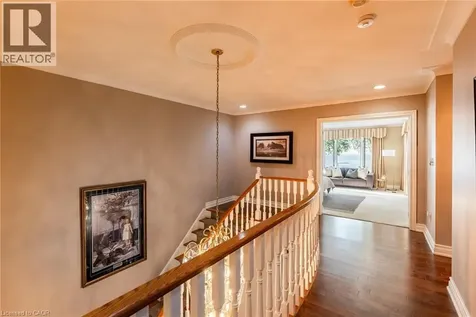 17 Lochside Drive Stoney Creek ON L8E 5T6