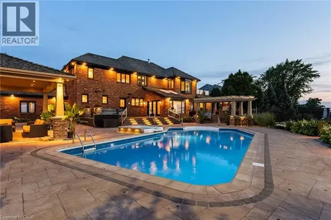 17 Lochside Drive Stoney Creek ON L8E 5T6