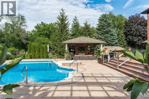 17 Lochside Drive Stoney Creek ON L8E 5T6