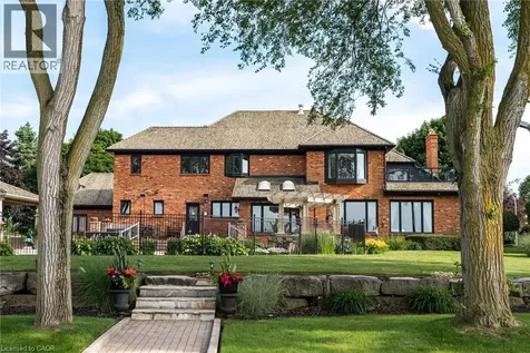 17 Lochside Drive Stoney Creek ON L8E 5T6