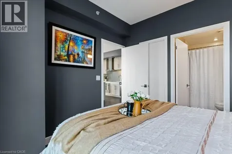 2087 Fairview Street Burlington ON L7R 0E5