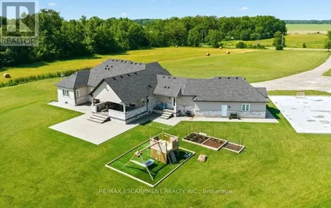 148 Moores Road Haldimand ON N0A 1R0