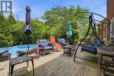 131 Huntingwood Avenue Hamilton ON L9H 6X5